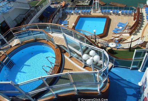 Piscinas de Popa del Emerald Princess